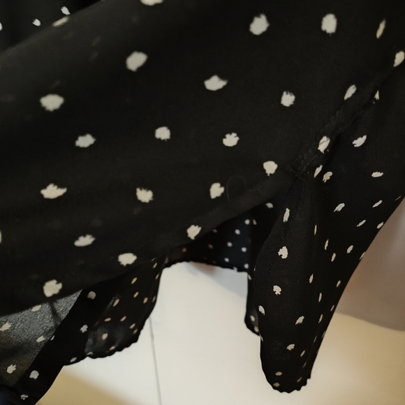Abercrombie & Fitch Button-Up Sheer Tie-Sleeve Black w/White Dots Blouse XL - Picture 9 of 11